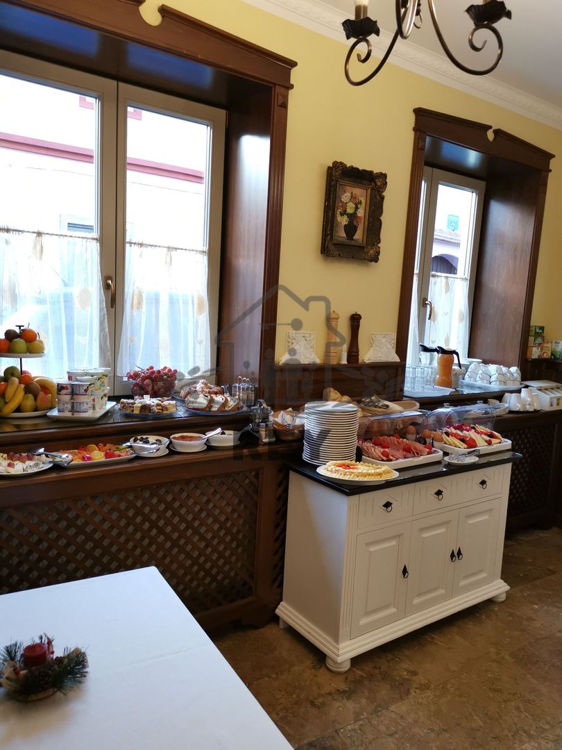 Vila de vanzare in zona Centrala/Orasul de jos - Poză 26