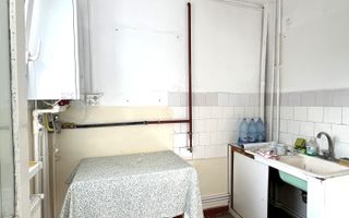 🏡 Apartament 2 camere, etaj 3, stradal – zonă excelentă Micro 40 - Poză 9