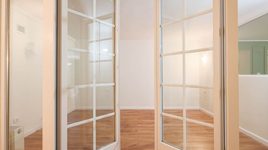 Apartament 95 mp pe Iuliu Maniu la casă, curte proprie inchisa - Poză 7