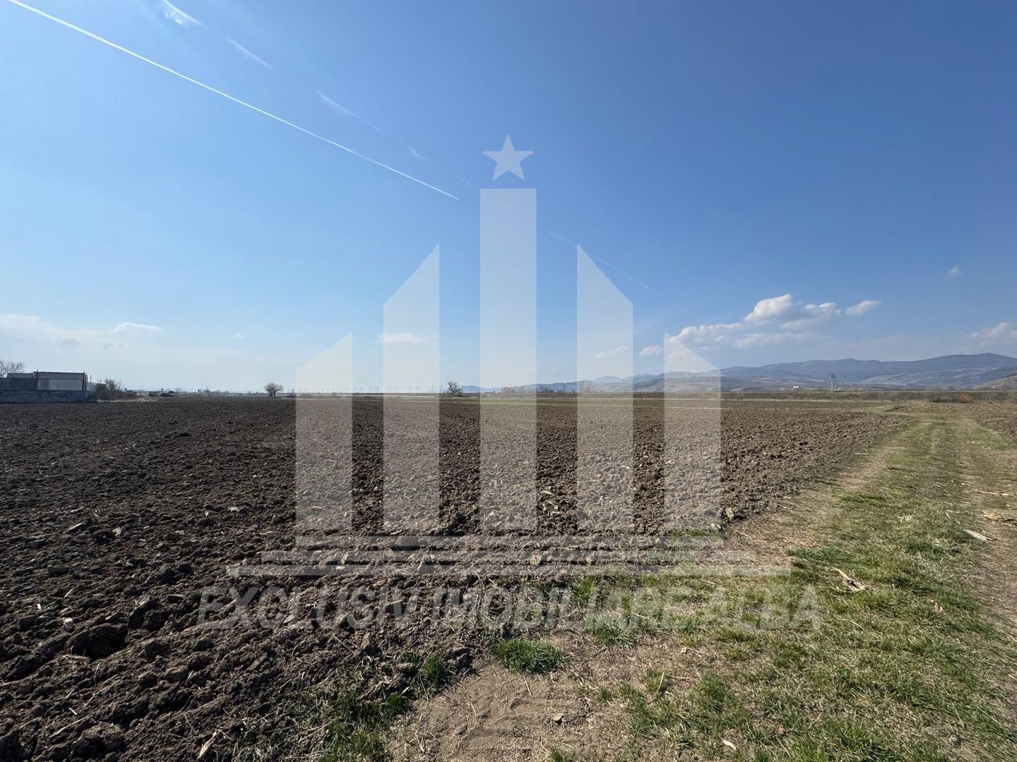 Teren intravilan | 1600 mp | 16 ml deschidere | Oarda de Jos - Poză 2