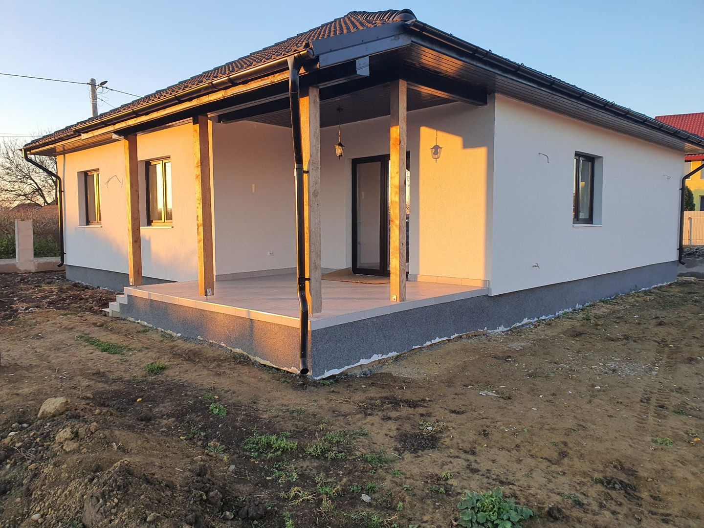 Casă la cheie pe 1 nivel 4 camere 2 băi,145 mp,500 mp teren - Poză 5