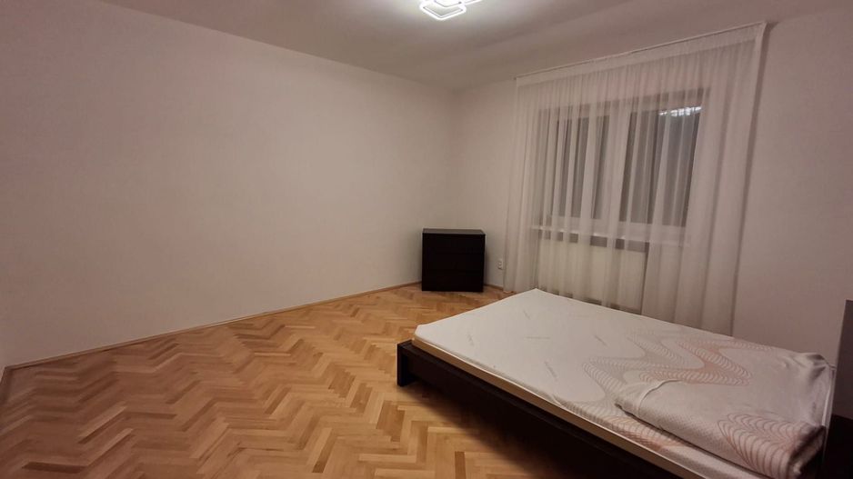 Apartament cu 3 camere la vila, de vanzare, zona Stefan cel Mare, Sibiu - Poză 2