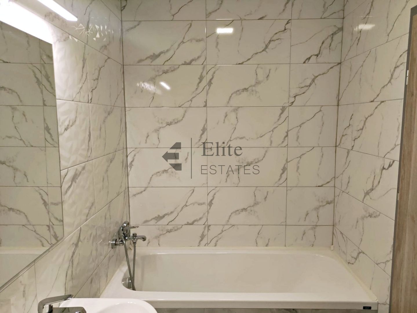 Apartament modern cu 2 camere West Residence - Poză 4