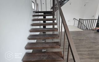 Vila cu 5 camere, 4 bai, Otopeni-centru, COMISION 0, renovata complet - Poză 7
