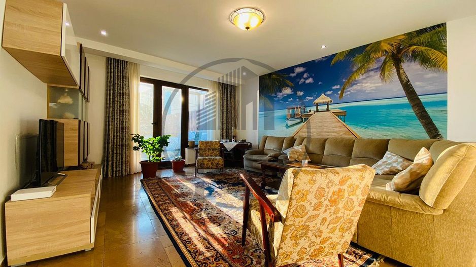 SOLD/VANDUT-Casă / Vilă cu 6 camere de vânzare - Poză 7