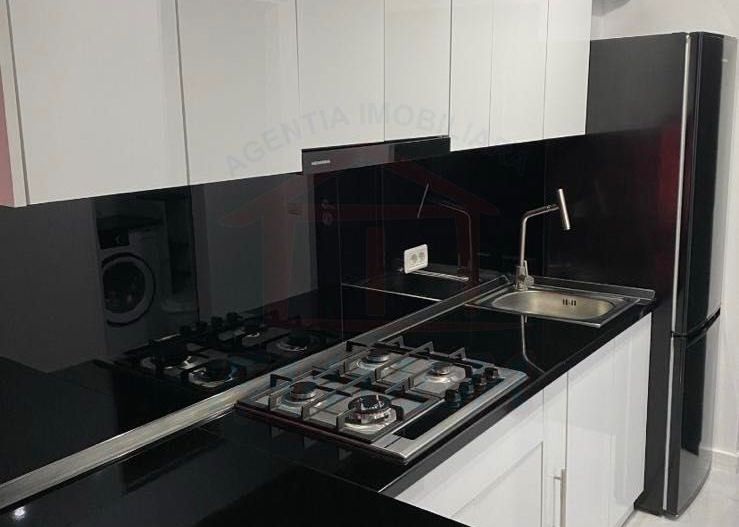 SE INCHIRIAZA APARTAMENT, 300 EURO, PIATA ENERGIEI - Poză 5
