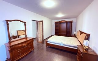 Apartament 3 camere de vanzare Bucium - Poză 1