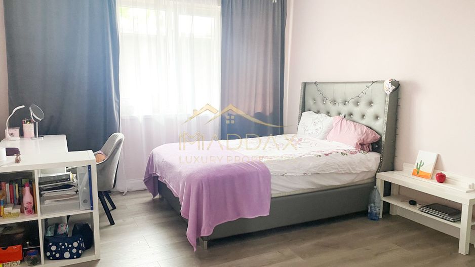 Vila Paradisul Verde ,  vedere  spre lac  **** curte 700 mp - Poză 16