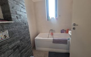 Casă tip duplex de închiriat – Caro Village Otopeni - Poză 17