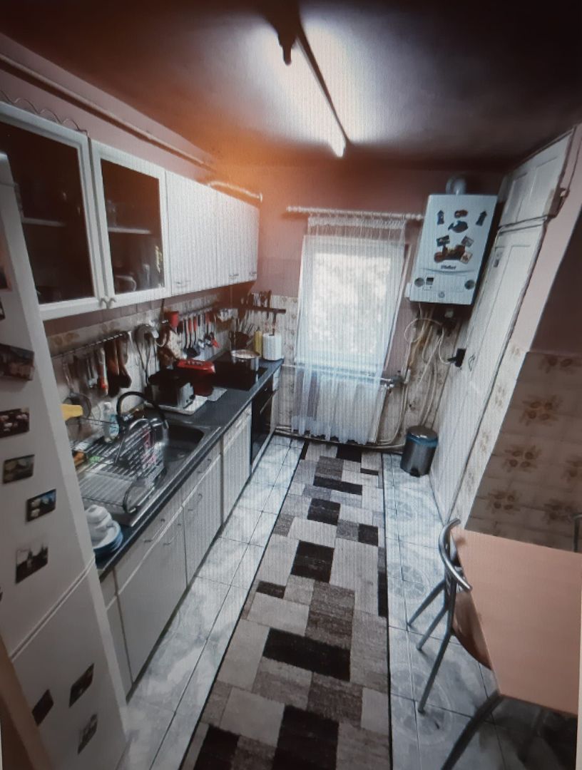 Ag EUROPA vinde apt. cu 3 camere la etajul 4 in Micro 16. - Poză 7