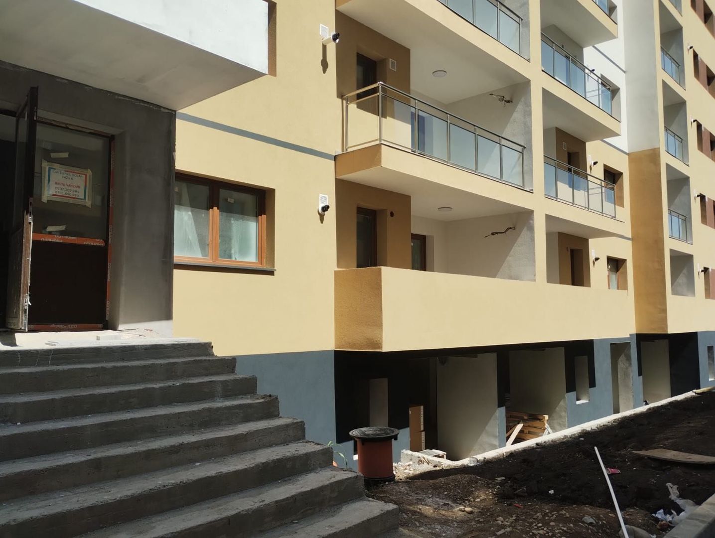 Apartament Decomandat Centrala Proprie Etaj 1 Metalurgiei - Poză 2