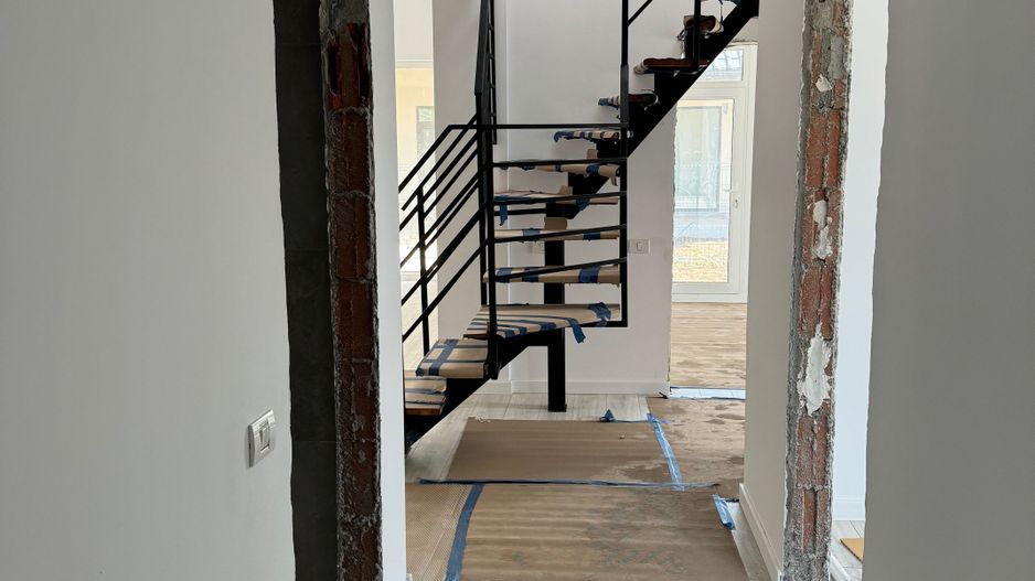 Vile parter Tunari Proiect DEOSEBIT, 150m2, curte 300m2 - Poză 5