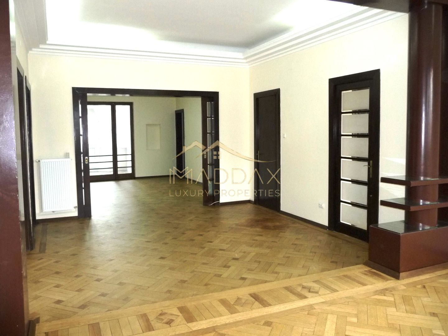 Apartament  6 camere*** 180 mp****Centrul Capitalei - Poză 2