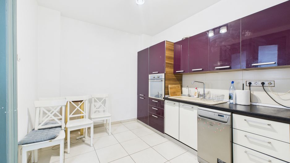 Casă / Vilă cocheta cu 3 camere - de vanzare - zona Basarab - Poză 7