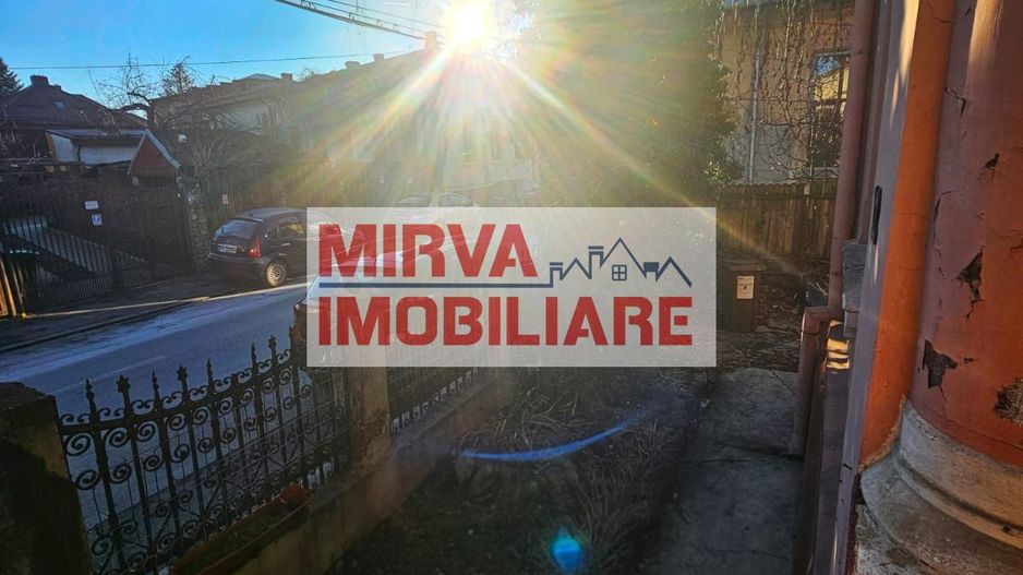 Casă cu arhitectură interbelică, 5 camere, teren 409 mp – Central - Poză 48