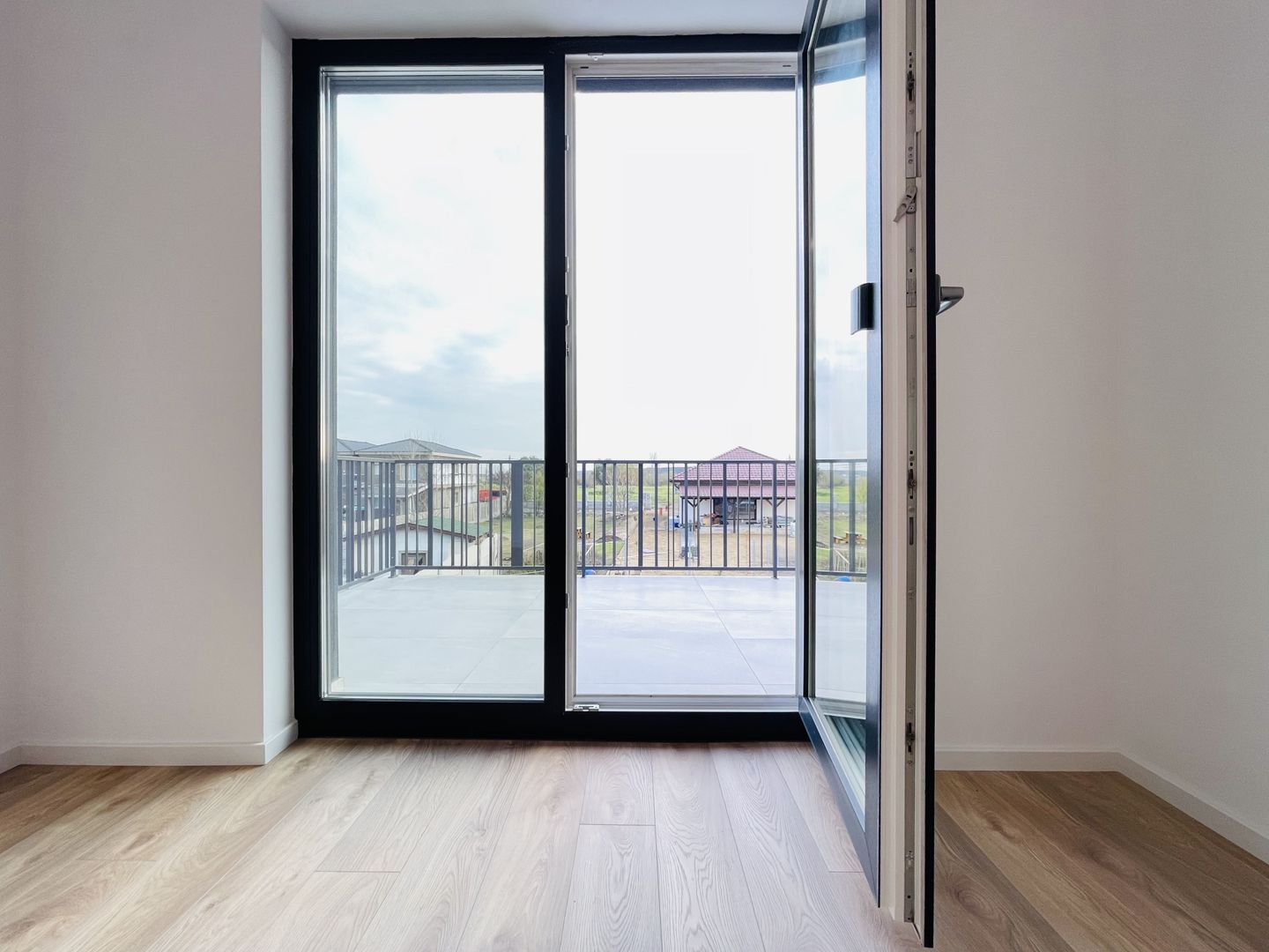 Duplex Ultramodern, impecabil executat | 4 dormitoare & 2 terase - Poză 35