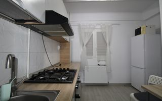 3 camere decomandate, balcon generos de 17 mp, bloc modernizat-Gh Lazăr - Poză 15
