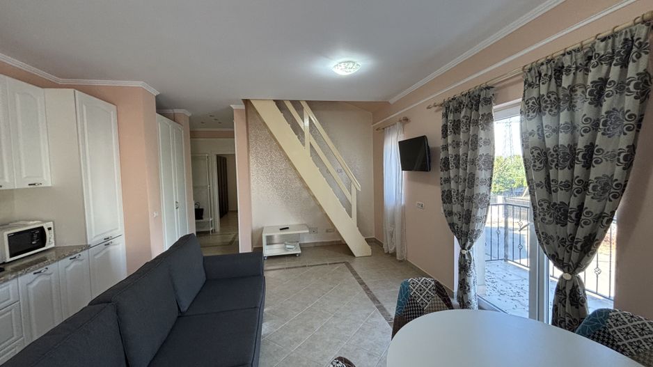 Apartament de  3 camere utilat si mobilat lux / 3 rooms apartment for rent - Poză 1