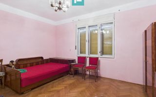 Casă cu teren generos, zonă centrală, Curtici - Poză 5