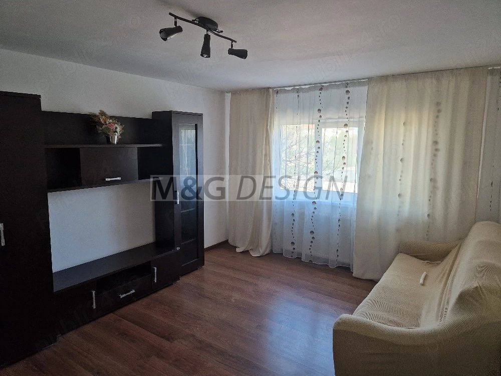 Apartament 3 camere zona Lunei - Poză 2