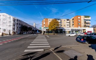 Apartament 2 Camere, Etajul 1, Piața Mihai Viteazul, Arad - Poză 1