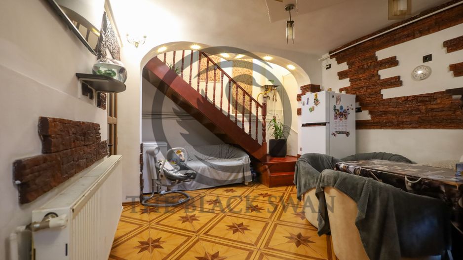 Casa 6 camere de vanzare | Salon Infrumusetare | Ploiesti, COMISION 0% - Poză 7