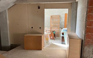 Casa la gri in Pipera  cu potential 1000 euro m2 - Poză 14