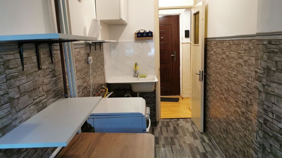 GARSONIERA GORJULUI, BUCATARIE INCHISA, CENTRALA, METROU 5 MINUTE - Poză 5