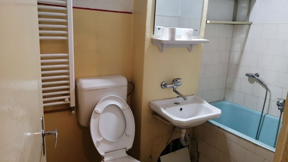 2 camere zona pietei Tractorul - Poză 13