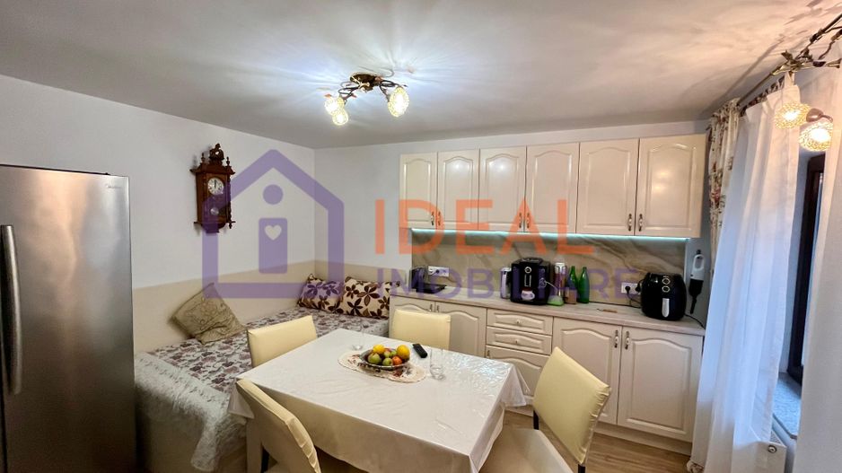 Casă individuală cu 5 camere și curte proprie - în Cisnădioara - Poză 11