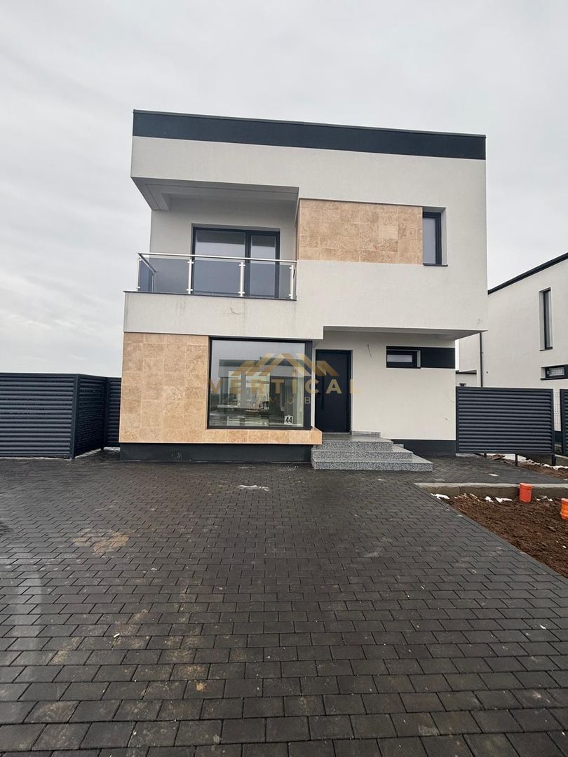 Locuință P+E modernă, 3 băi, teren generos de 323 mp - Poză 1