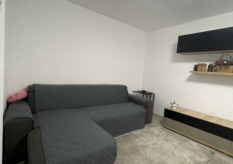 Apartament 2 camere decomandat  in zona Iancului, renovat complet - Poză 3