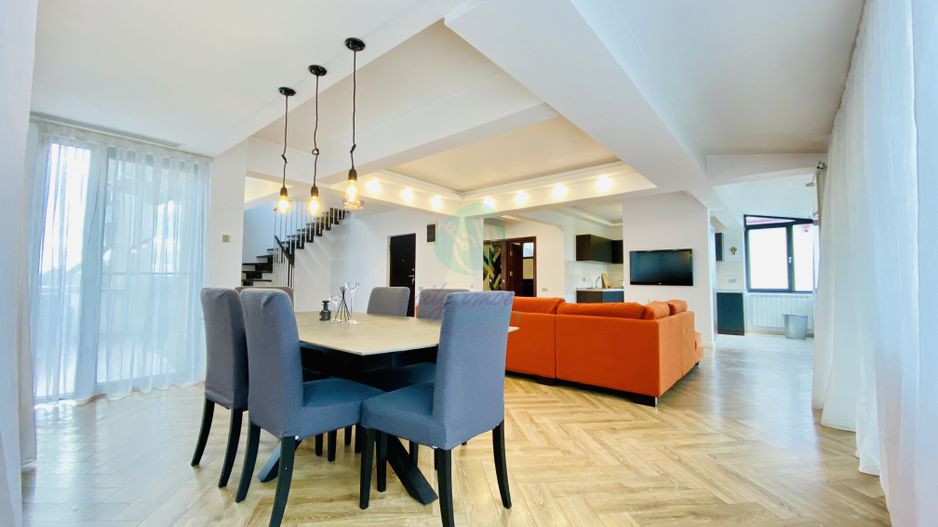 Duplex Penthouse with Panoramic View - Poză 1