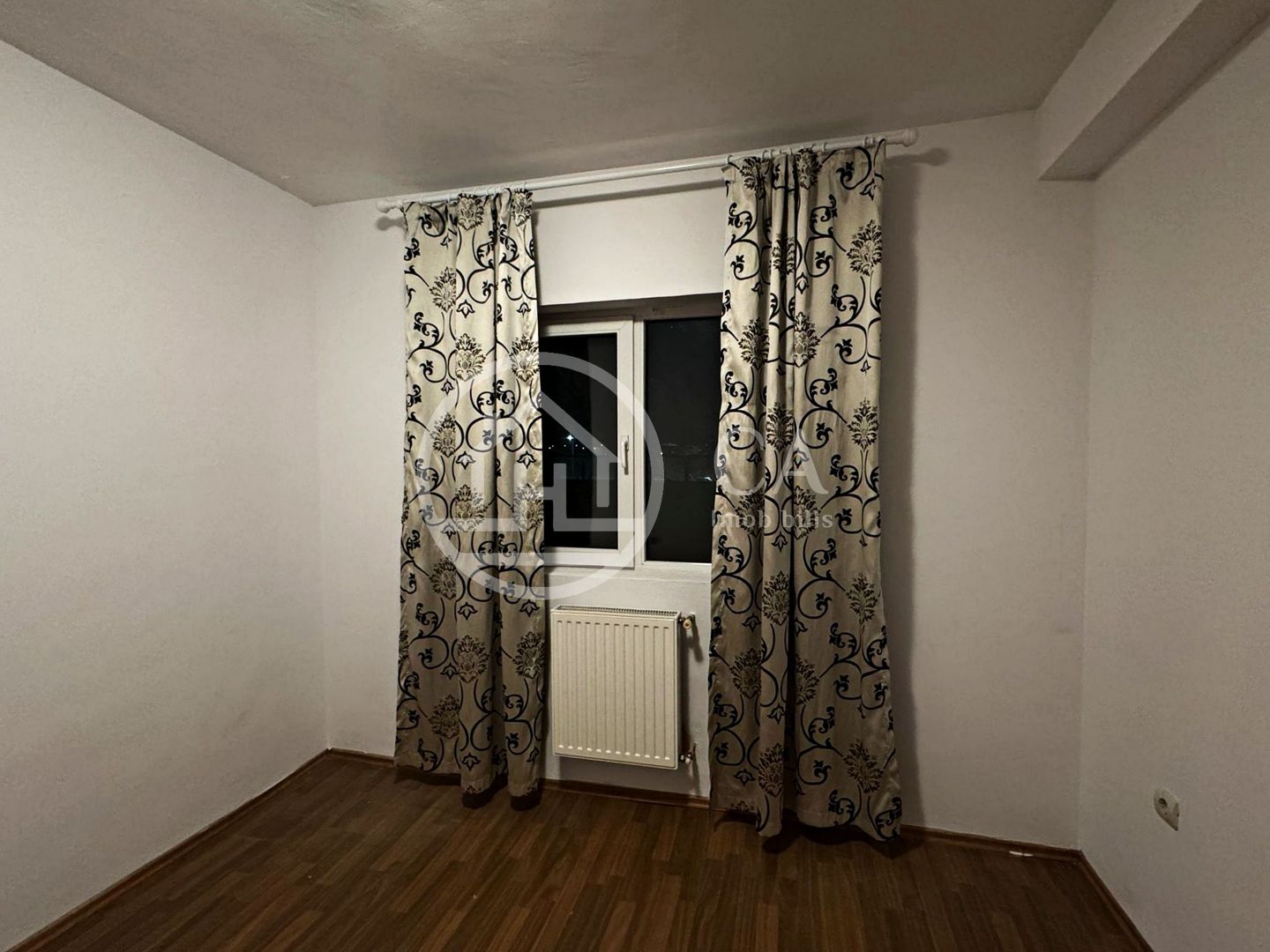 Casă de închiriat cu 4 camere în Cartierul Europa, Oradea - Poză 10