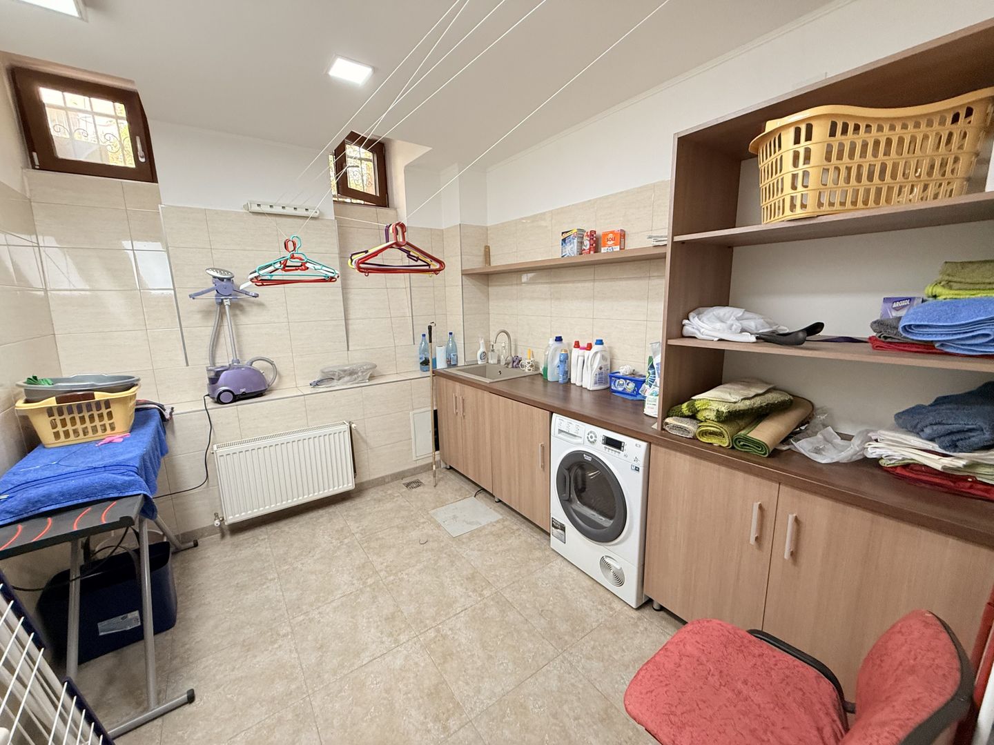 Piata Unirii Fantani Vila  500 mp utili curte 204 mp - Poză 22