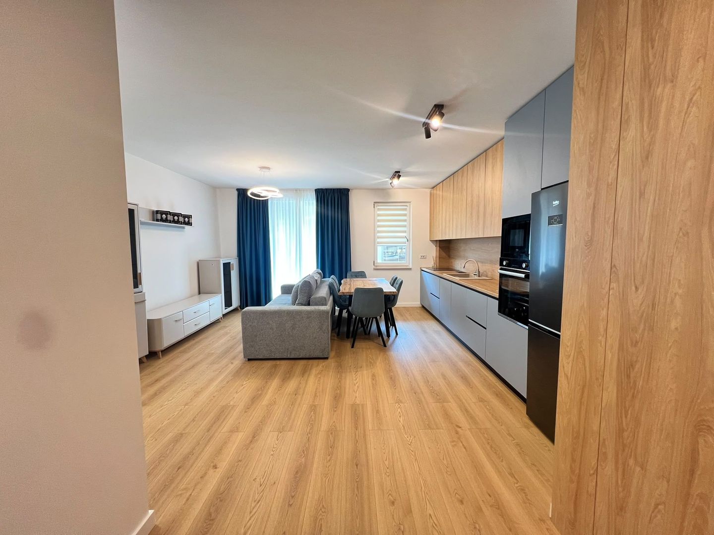 Apartament cu 2 camere | 60 mp + 10 mp terasa | Garaj Subteran | Zona Vivo - Poză 3