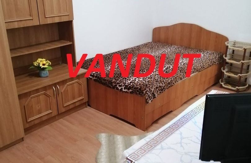 Vanzare garsoniera parter, Gavana zona Piata - Poză 1