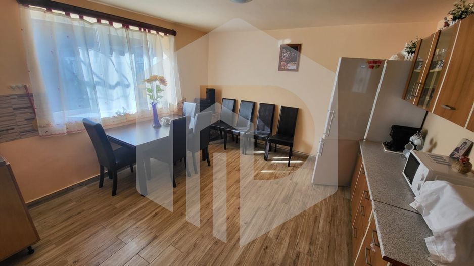 Casa in Avrig | 3 Dormitoare + Living si Bucatarie | Pivnita - Poză 5