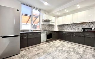 Casă luminoasă cu curte și garaj, perfectă pentru familie | Braytim - Poză 8