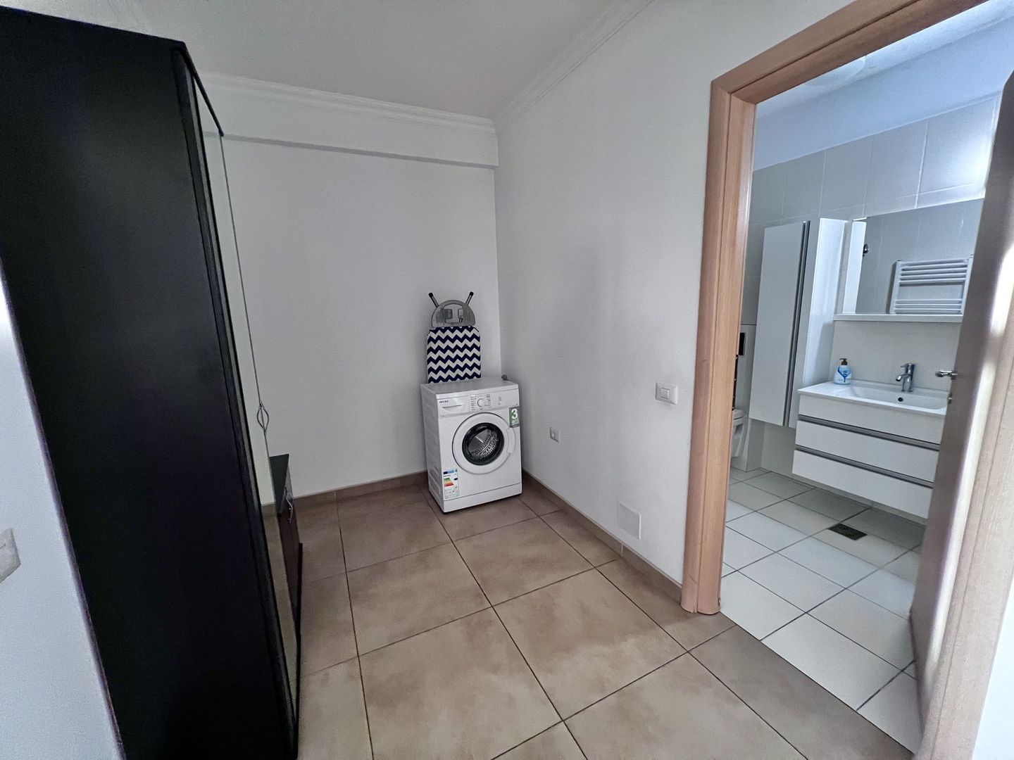 Apartament 2 camere, vedere frontală la lac – Solid Residence, nr. 383 - Poză 9