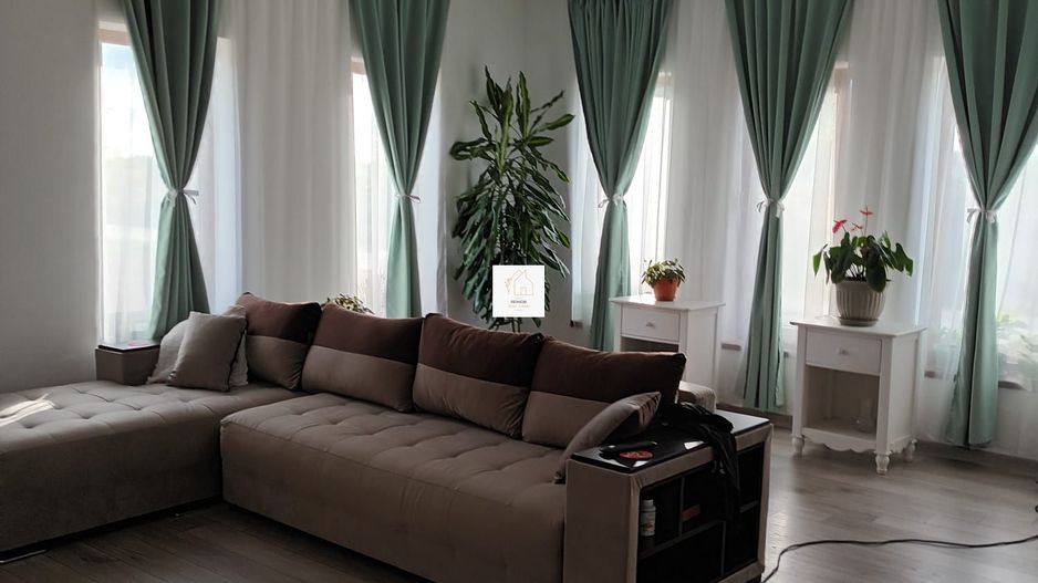 Casa Adunatii Copaceni - Poză 2