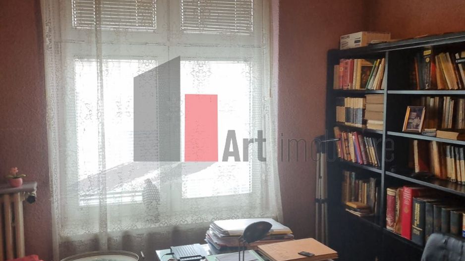 APARTAMENT 3 CAMERE -PIATA ROMANA - Poză 1