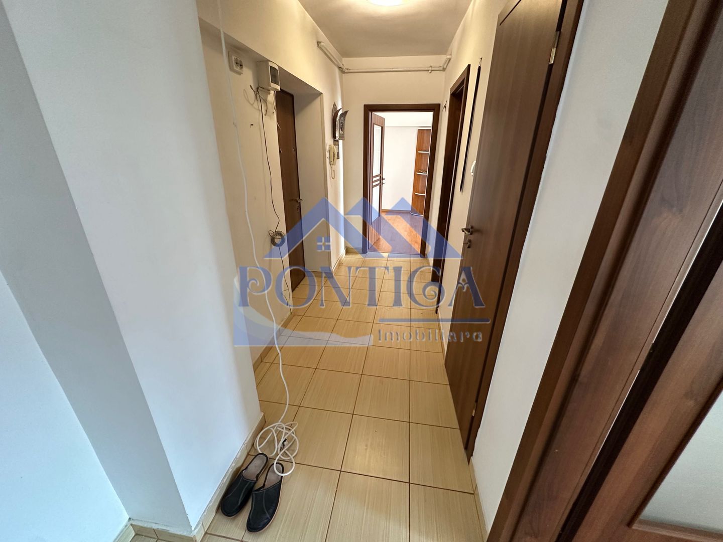 Apartament 2 camere decomandat | Tomis 2 – Vedere către Parcul Tomis - Poză 3