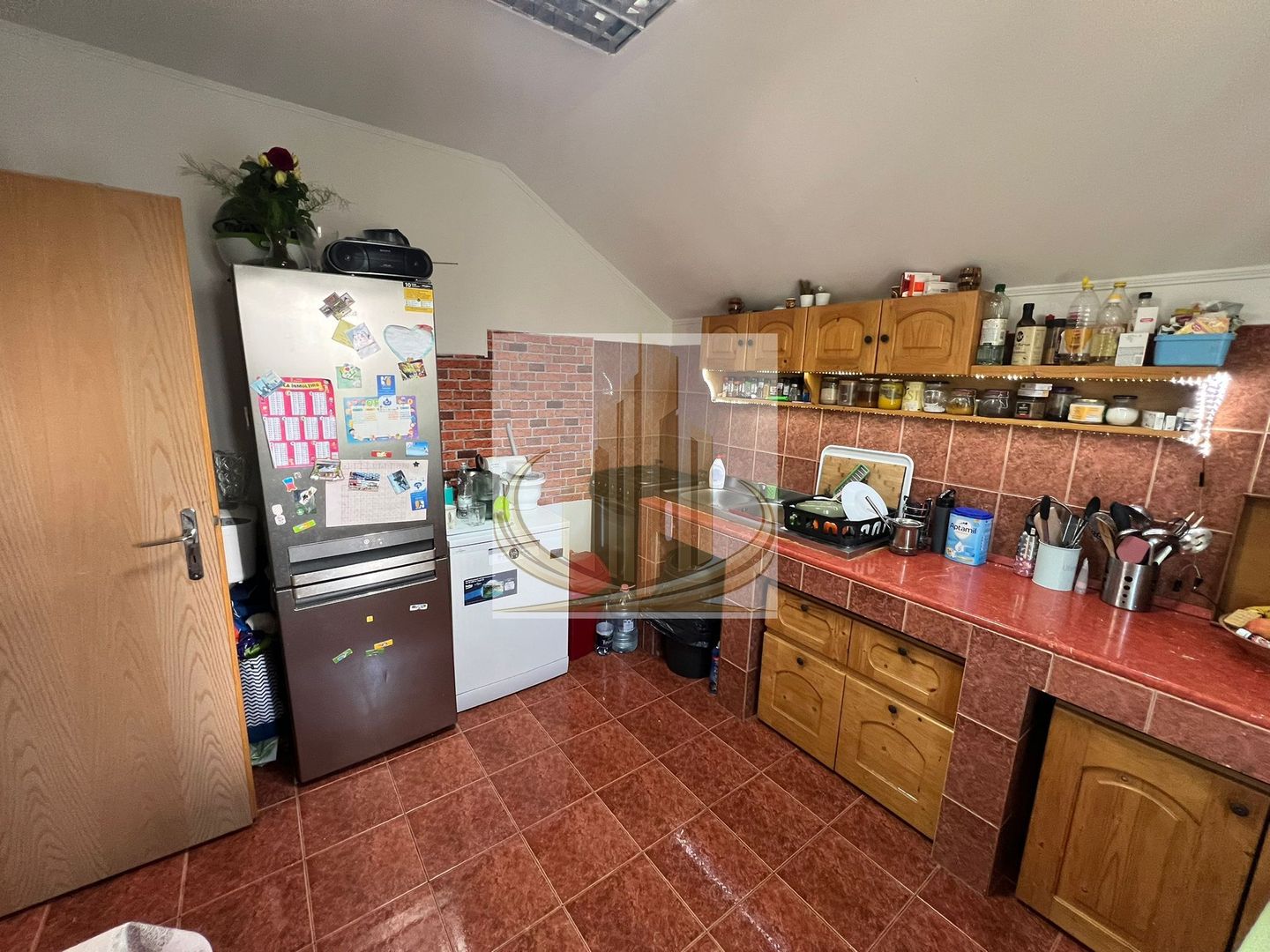 Casă spațioasă cu 2 apartamente, acces din 2 străzi – zona Lipovei - Poză 11
