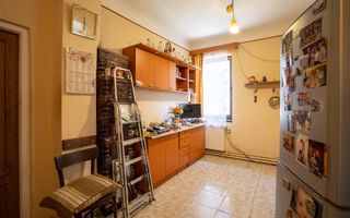 Casa singur in curte cu teren de 410 mp Sirul Canonicilor - Poză 8