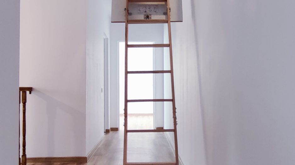 DUPLEX CERNETEAZ  140 MP UTILI + TEREN 570 MP - Poză 4