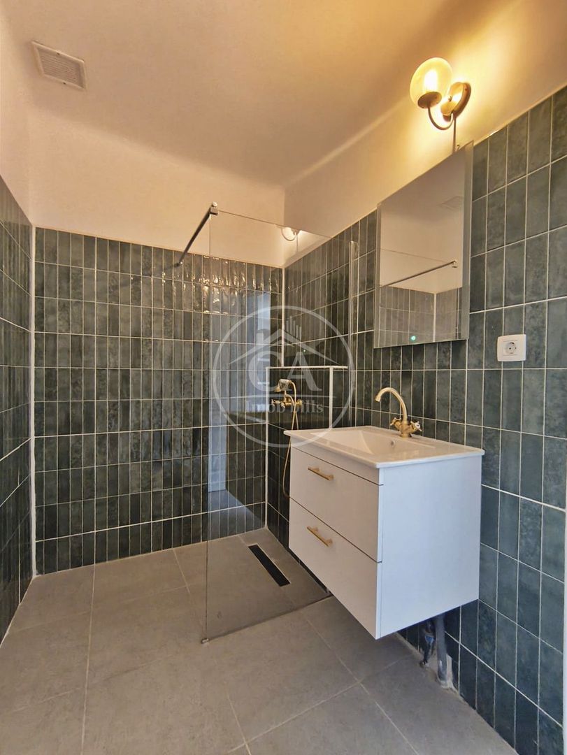 Apartament cu 2 camere la curte comuna de vanzare Ultracentral, Oradea - Poză 8
