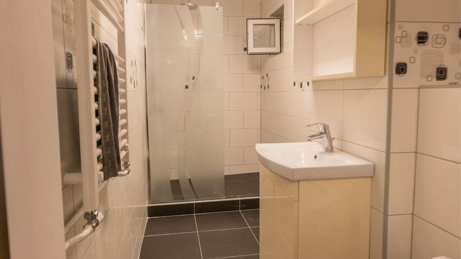 AP. 2 CAMERE P-TA ALBA IULIA, BUCATARIE INCHISA, MODERN, METROU 15 MIN - Poză 5