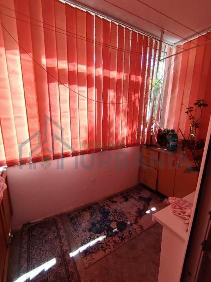 Apartament 3 camere, semidecomandat, Podu Roș – 5 minute de Palas. Liber imediat. - Poză 8