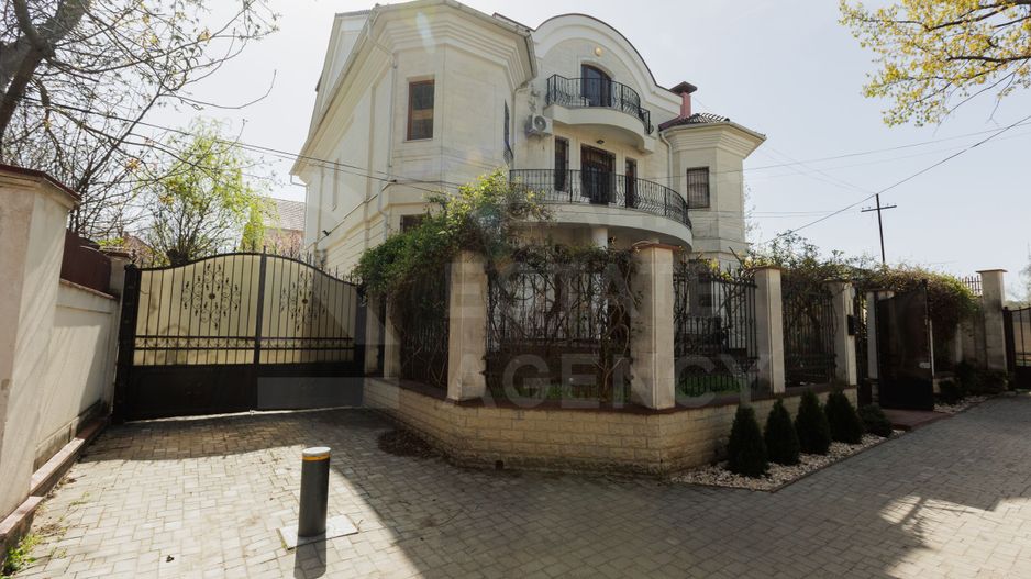 Chirie, casă, 7 camere, str. Galbena, Centru - Poză 2